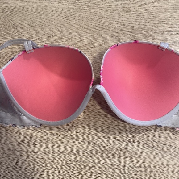 Victoria’s Secret “PINK” Bra - Picture 4 of 4